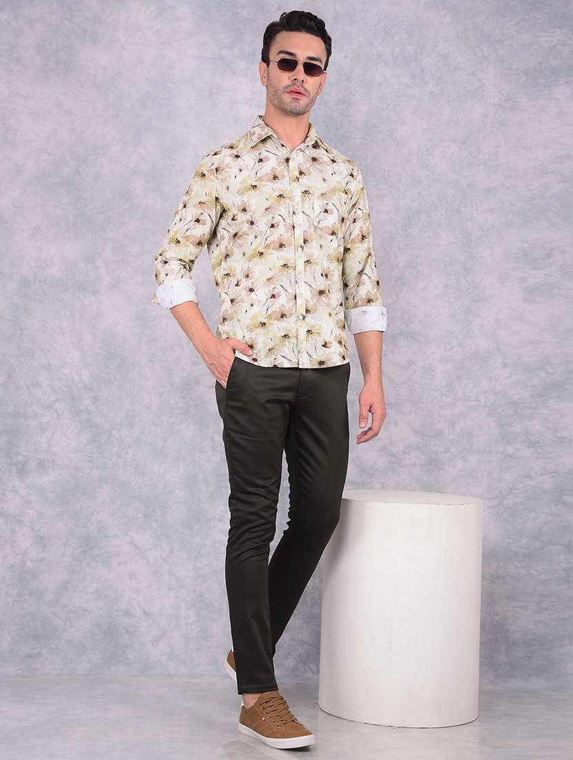 men solid mid rise chinos trouser - 21673006 -  Standard Image - 5