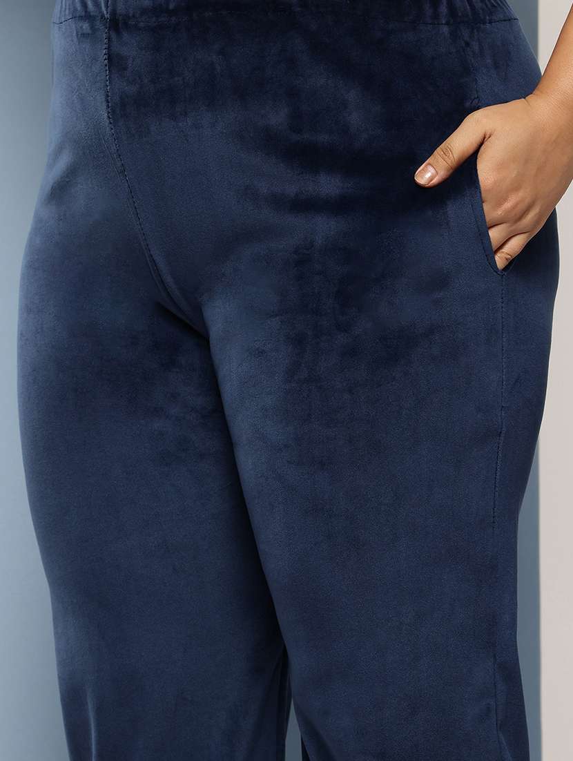 women plus size round neck kurta pant set with dupatta - 21673062 -  Standard Image - 5