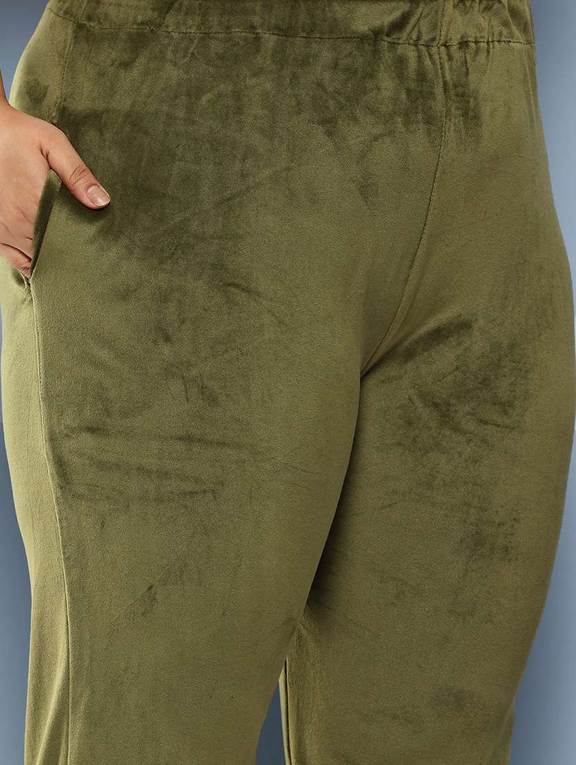 women plus size round neck kurta pant set with dupatta - 21673066 -  Standard Image - 5