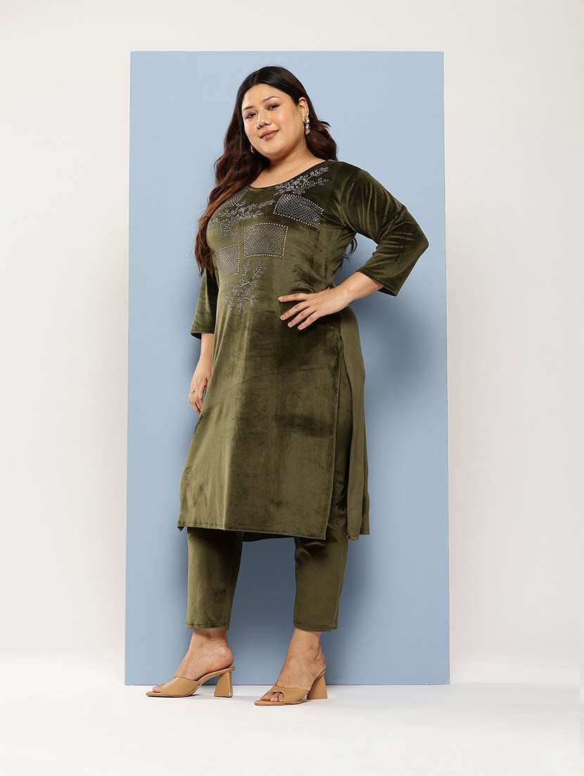 Women Plus Size Round Neck Kurta Pant Set With Dupatta