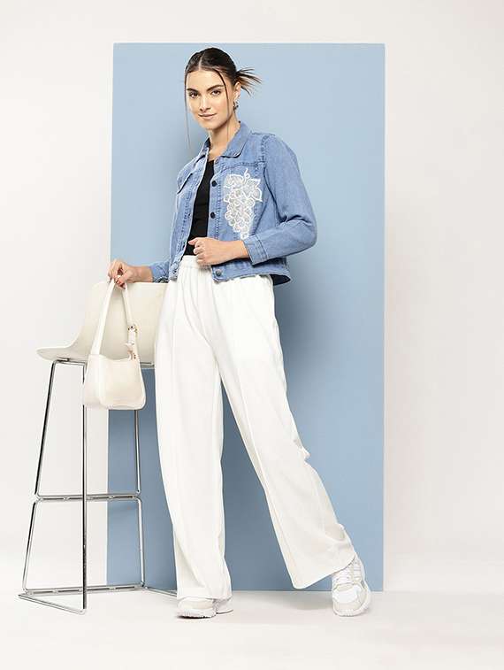 women collared long sleeves denim jacket - 21673088 - Standard Image - 3