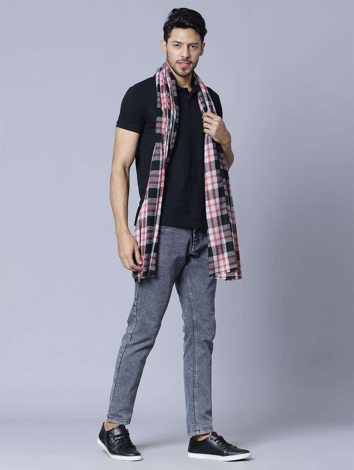 men elegant checkered shawl - 21673219 -  Standard Image - 3