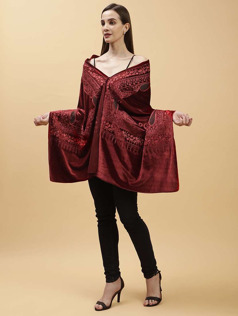women embroidered velvet shawl - 21673281 -  Standard Image - 3