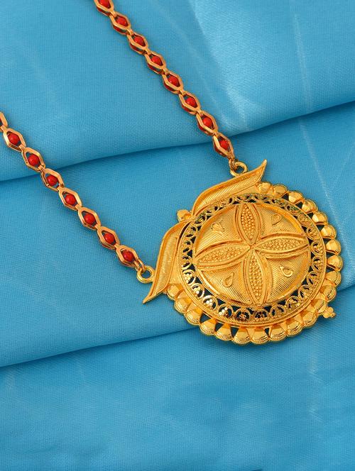 elegant red beaded mangalsutra with gold pendant - 21674038 - Standard Image - 0