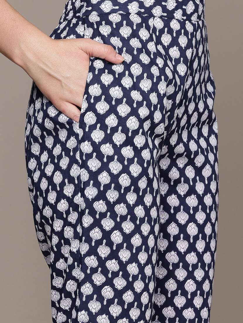 women three quarter sleeve kurta pant with dupatta set - 21675285 -  Standard Image - 5