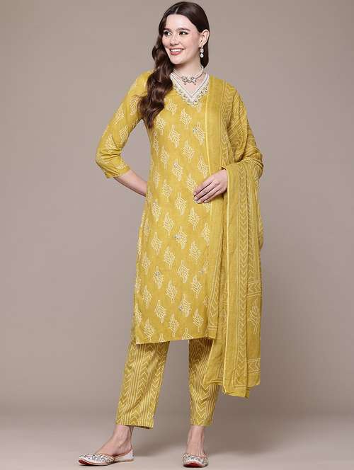 women three quarter sleeve kurta pant with dupatta set - 21675324 -  Standard Image - 0