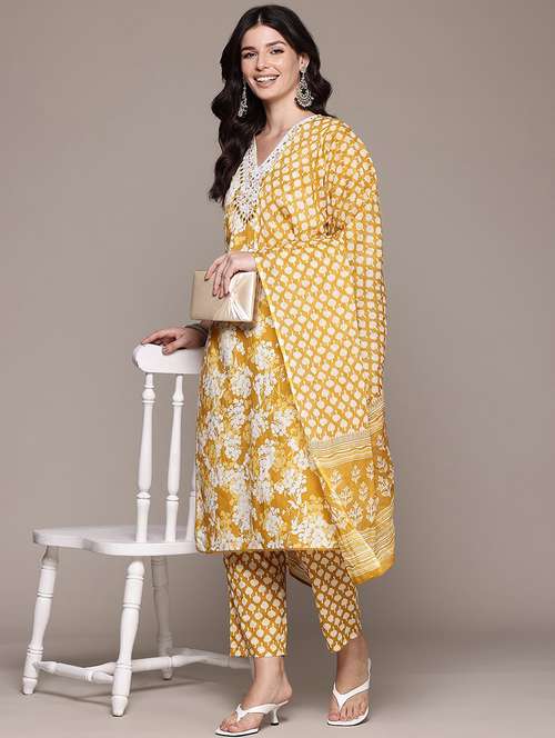 women three quarter sleeve kurta pant with dupatta set - 21675327 -  Standard Image - 0