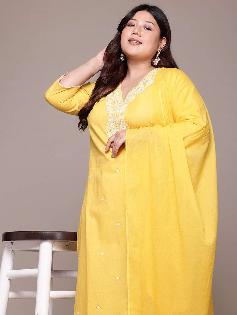 women plus size three quarter sleeve kurta pant with dupatta set - 21675353 - Standard Image - 5