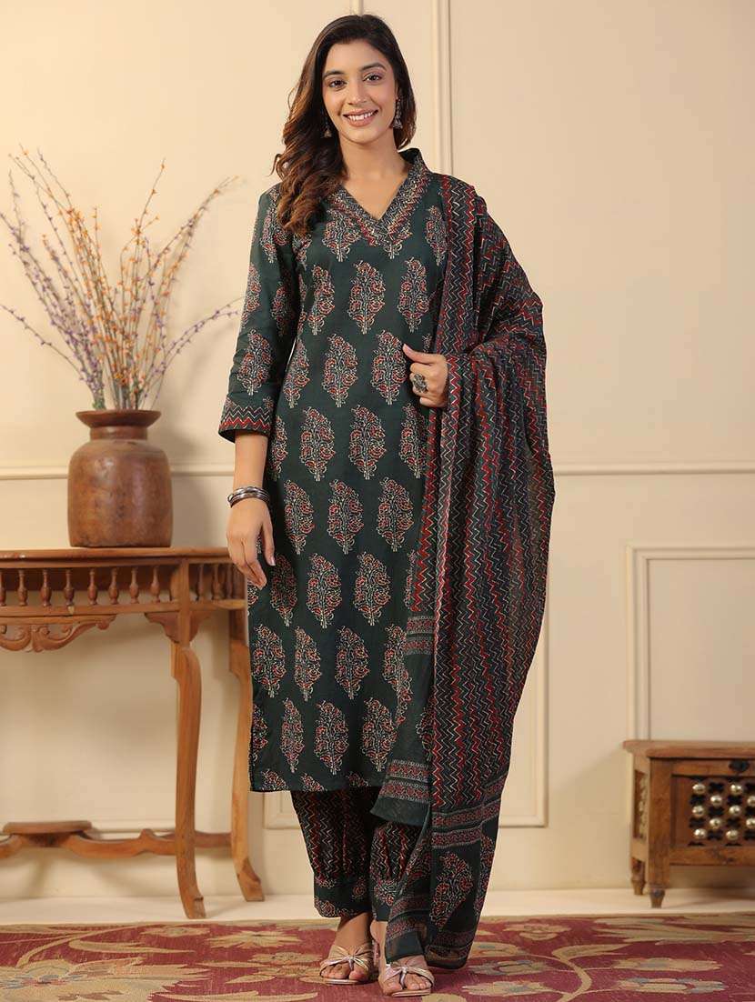 women three quarter sleeve kurta salwar with dupatta set - 21675366 - Zoom Image - 0
