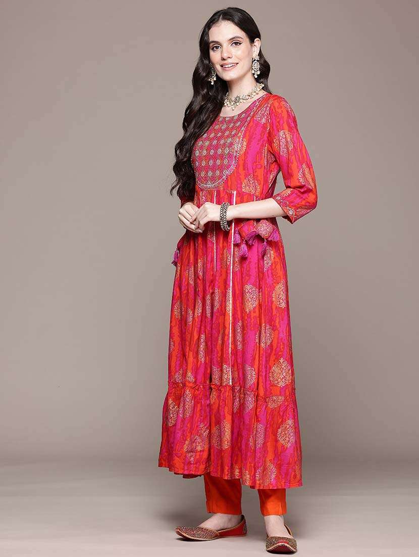 Women Three Quarter Sleeve Anarkali Kurta Pant With Dupatta Set