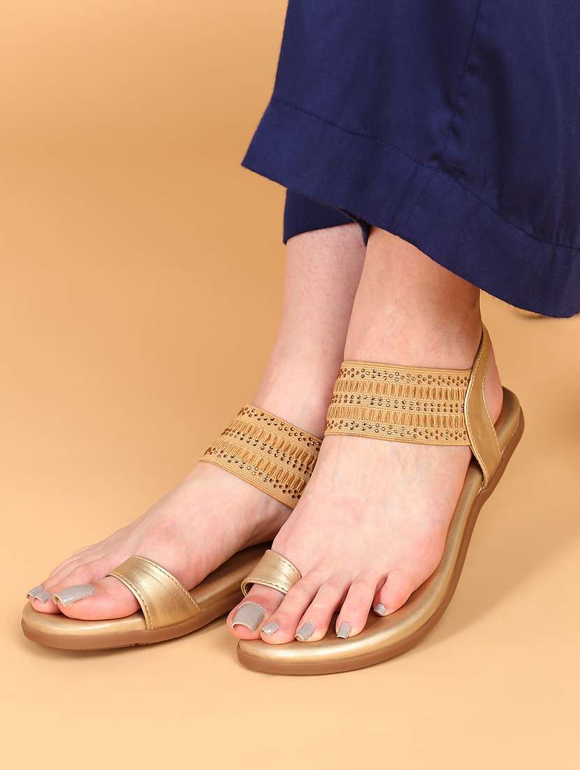 women one toe flat sandal - 21676611 -  Standard Image - 3