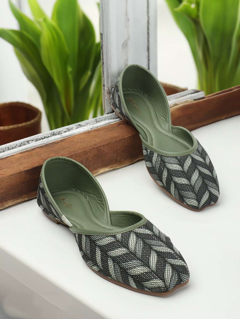 women textured slip on jutis  - 21676670 -  Zoom Image - 0