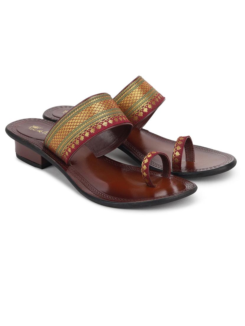 women zari work one toe sandal - 21676692 - Zoom Image - 0