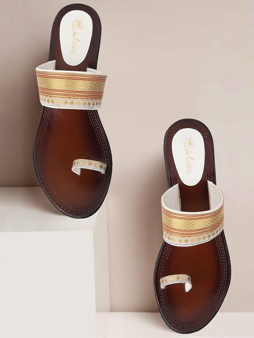 women zari work one toe sandal - 21676693 -  Zoom Image - 0