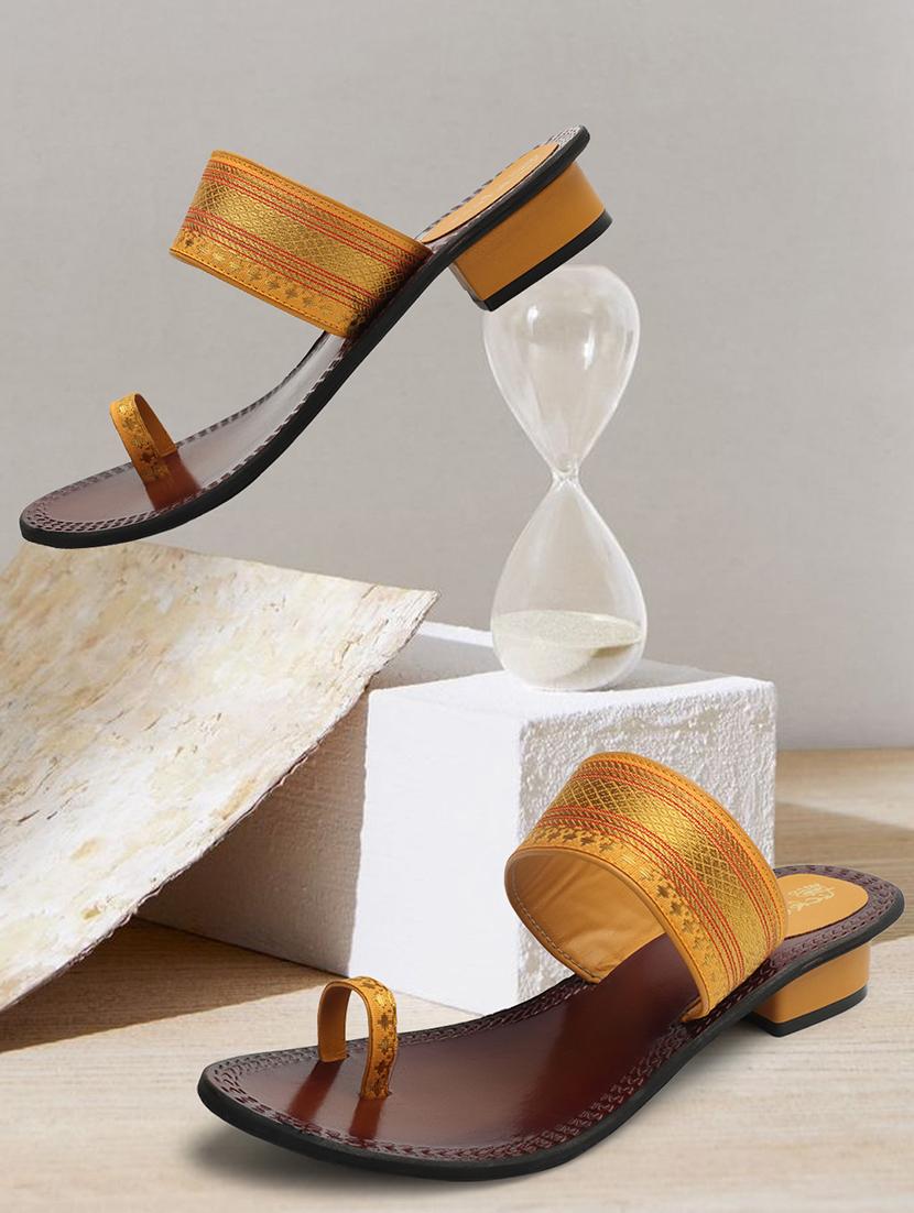 women zari work one toe sandal - 21676694 - Zoom Image - 0