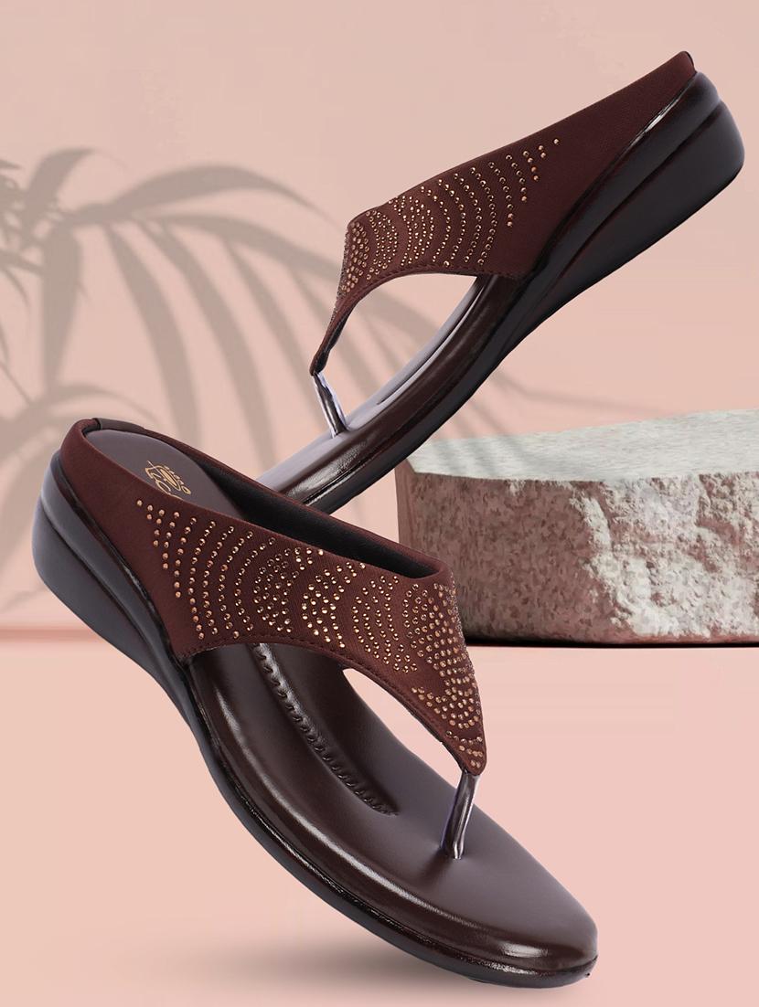 women embelished toe separator wedge - 21676816 - Zoom Image - 0