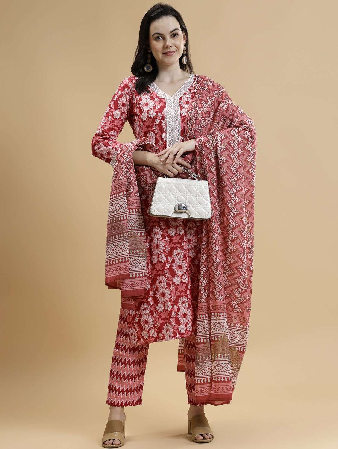 women three quarter sleeve kurta pant with dupatta set - 21678170 - Zoom Image - 0