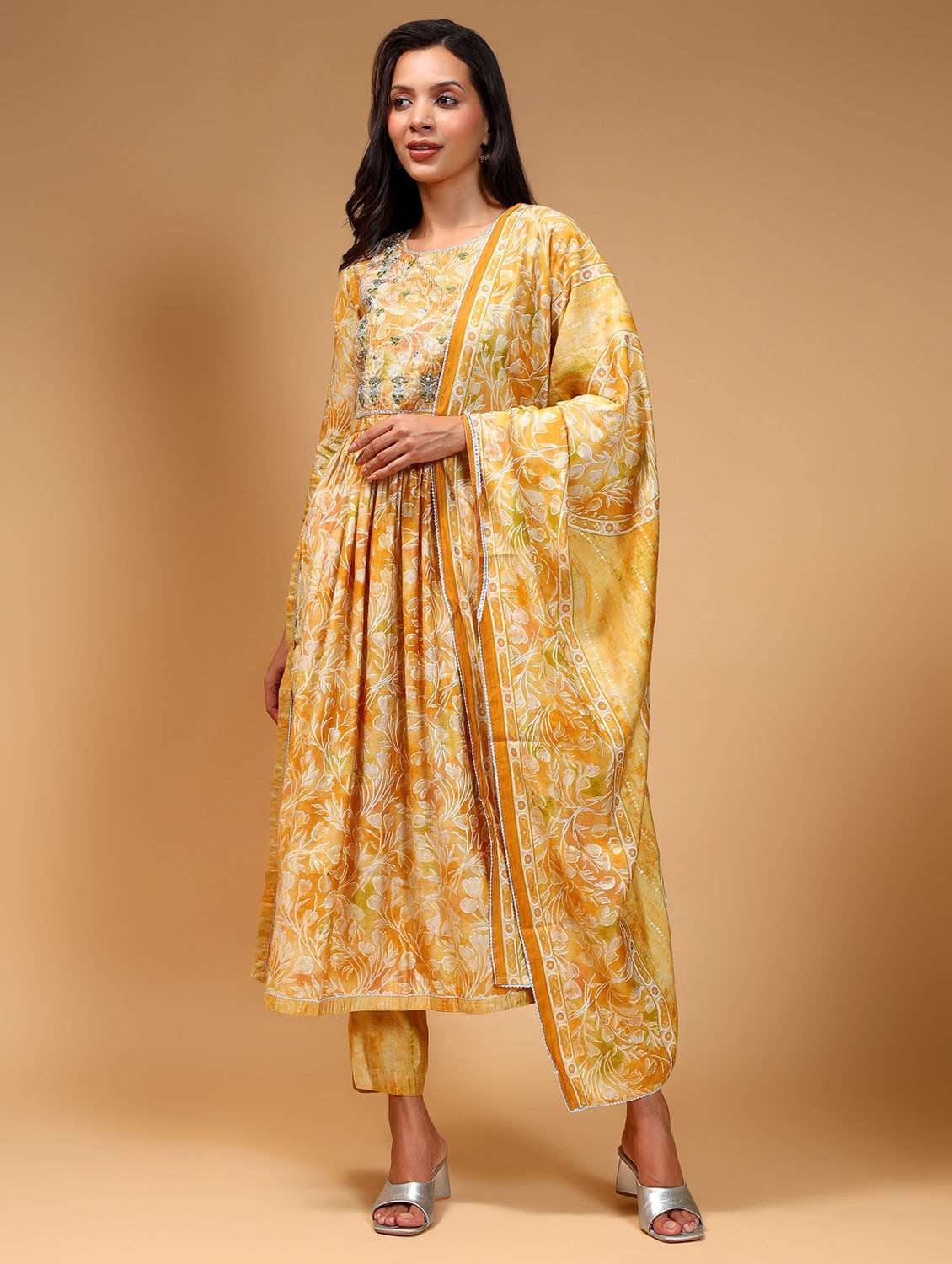 women three quarter sleeve kurta pant with dupatta set - 21678193 - Standard Image - 3