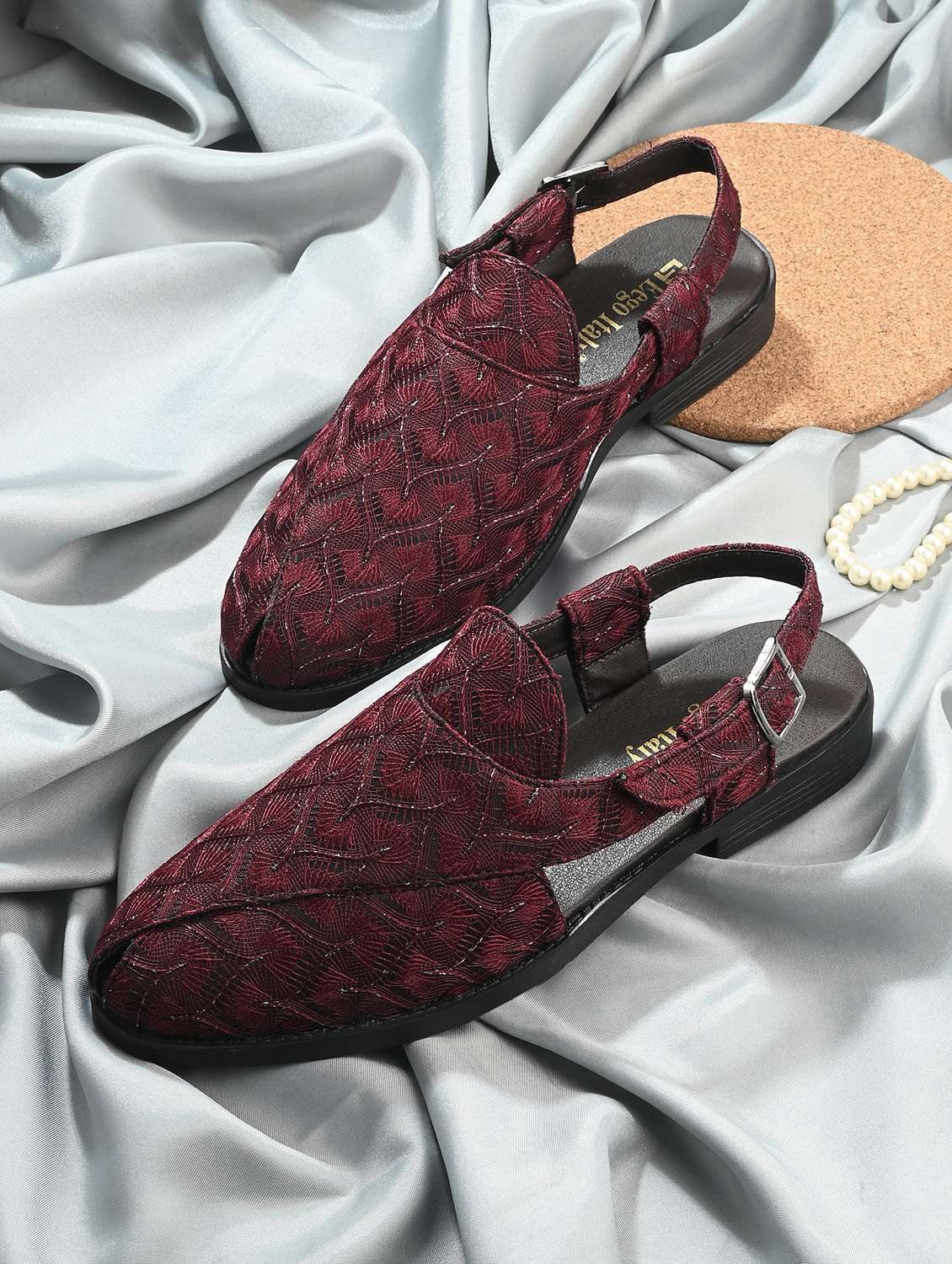men textured back strap sandal