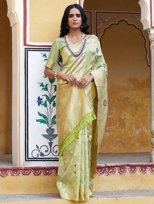 women self design banarasi saree with blouse - 21678630 - Standard Image - 0