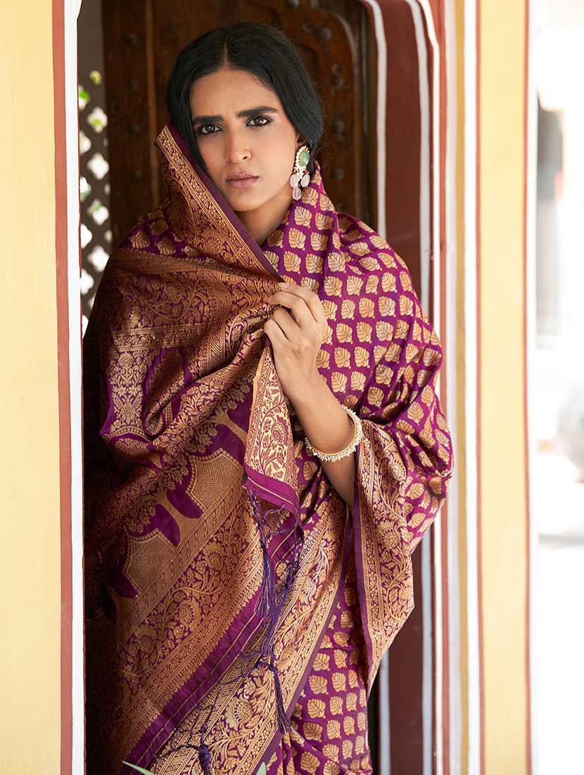 women self design banarasi saree with blouse - 21678688 -  Standard Image - 3