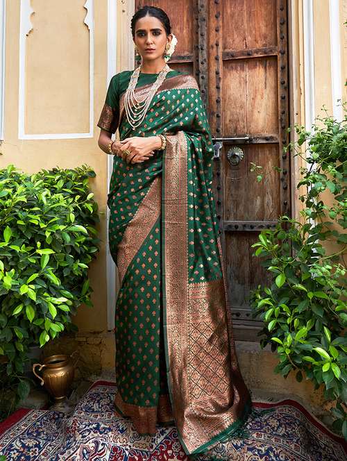 women self design banarasi saree with blouse - 21678691 -  Standard Image - 0