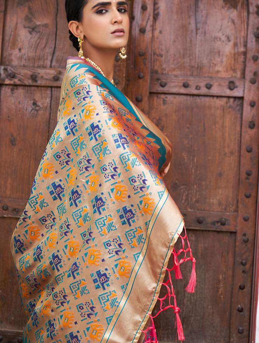 women self design patola saree with blouse - 21678719 - Standard Image - 5