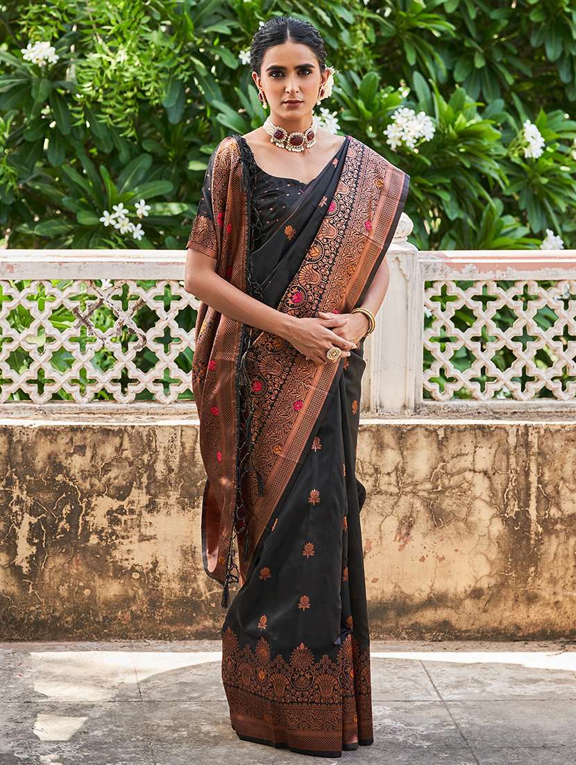 women self design banarasi saree with blouse - 21678720 - Zoom Image - 0