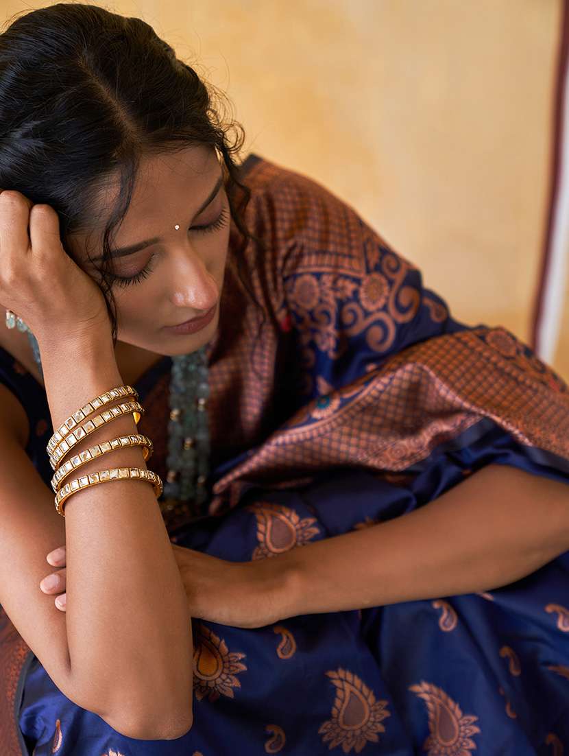 women self design banarasi saree with blouse - 21678721 -  Standard Image - 3