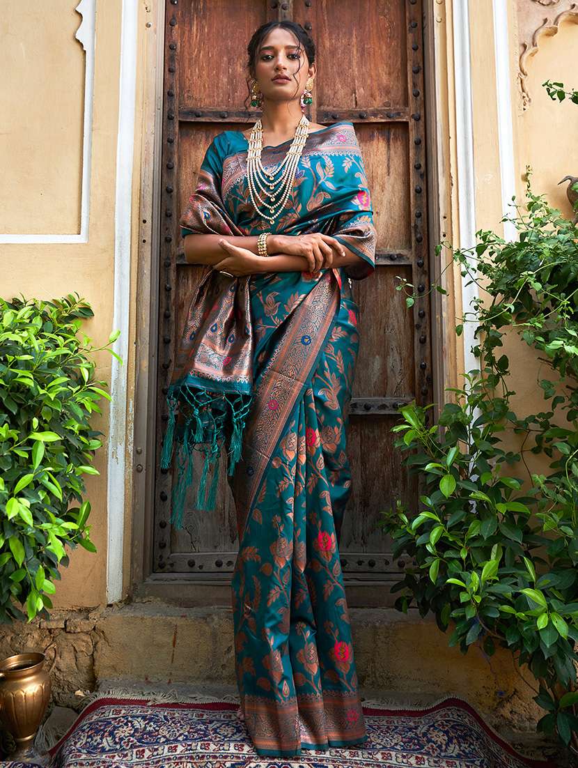 women self design banarasi saree with blouse - 21678722 -  Zoom Image - 0