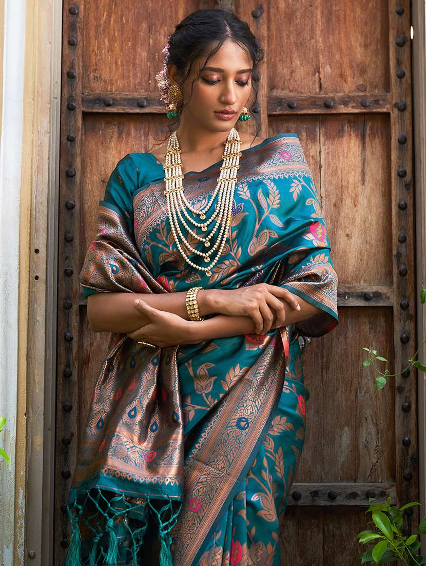 women self design banarasi saree with blouse - 21678722 -  Standard Image - 3