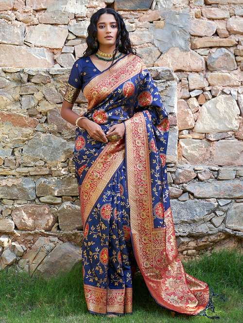 women self design banarasi saree with blouse - 21678734 - Standard Image - 0