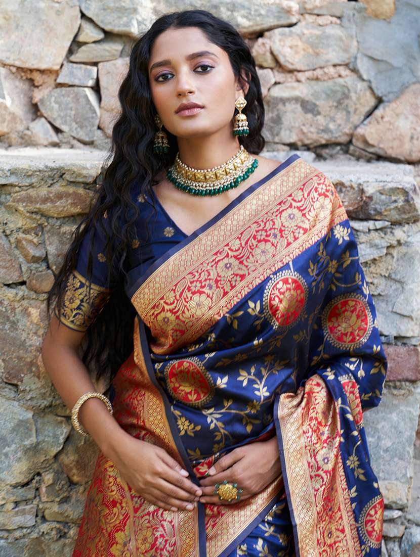 women self design banarasi saree with blouse - 21678734 - Standard Image - 3