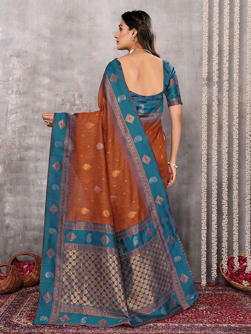 women self design bordered saree with blouse - 21678810 -  Standard Image - 3