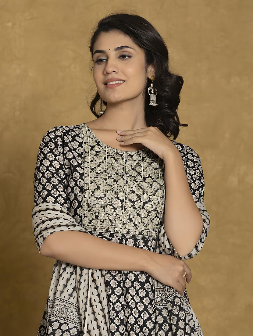 women black elbow sleeve kurta pant with dupatta set - 21679082 - Standard Image - 3