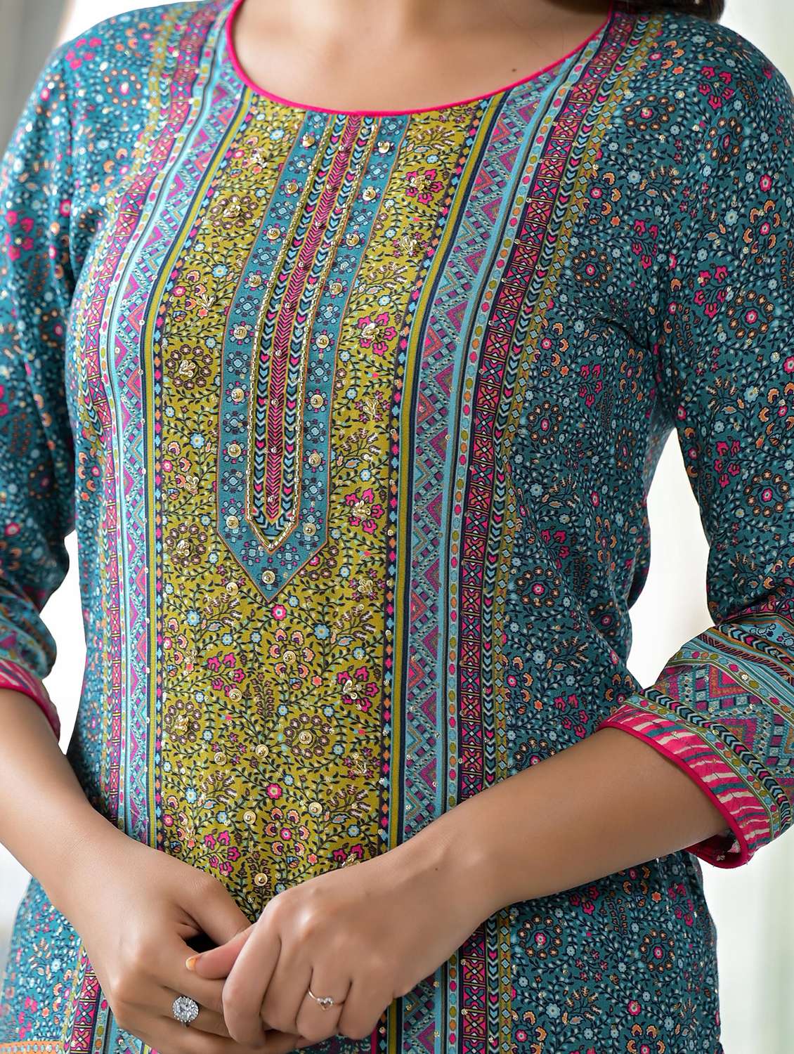 women printed round neck straight kurta - 21679204 -  Standard Image - 5