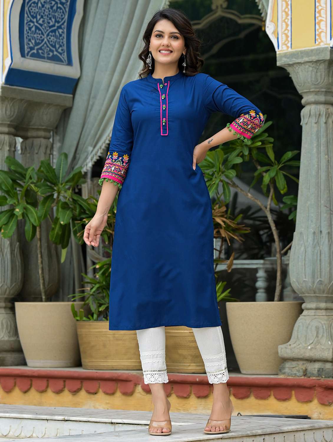 women solid mandarin neck straight kurta