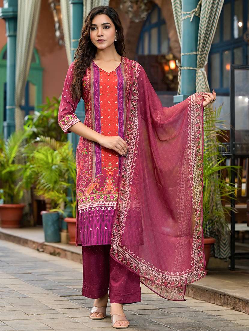 women paisley kurta pant set with dupatta