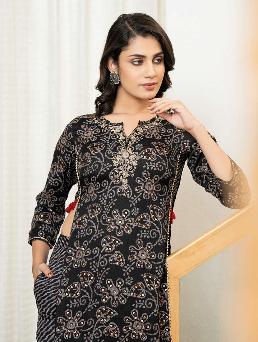 women black floral notch neck kurta salwar set - 21679284 -  Standard Image - 5
