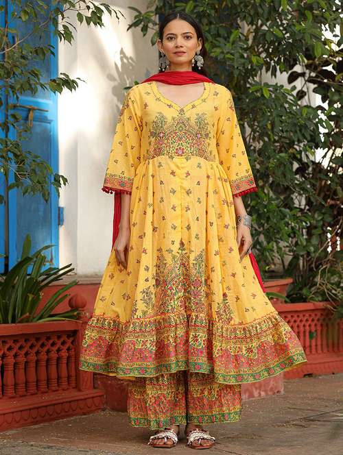 women floral sweetheart neck kurta palazzo set with dupatta - 21679288 -  Standard Image - 0