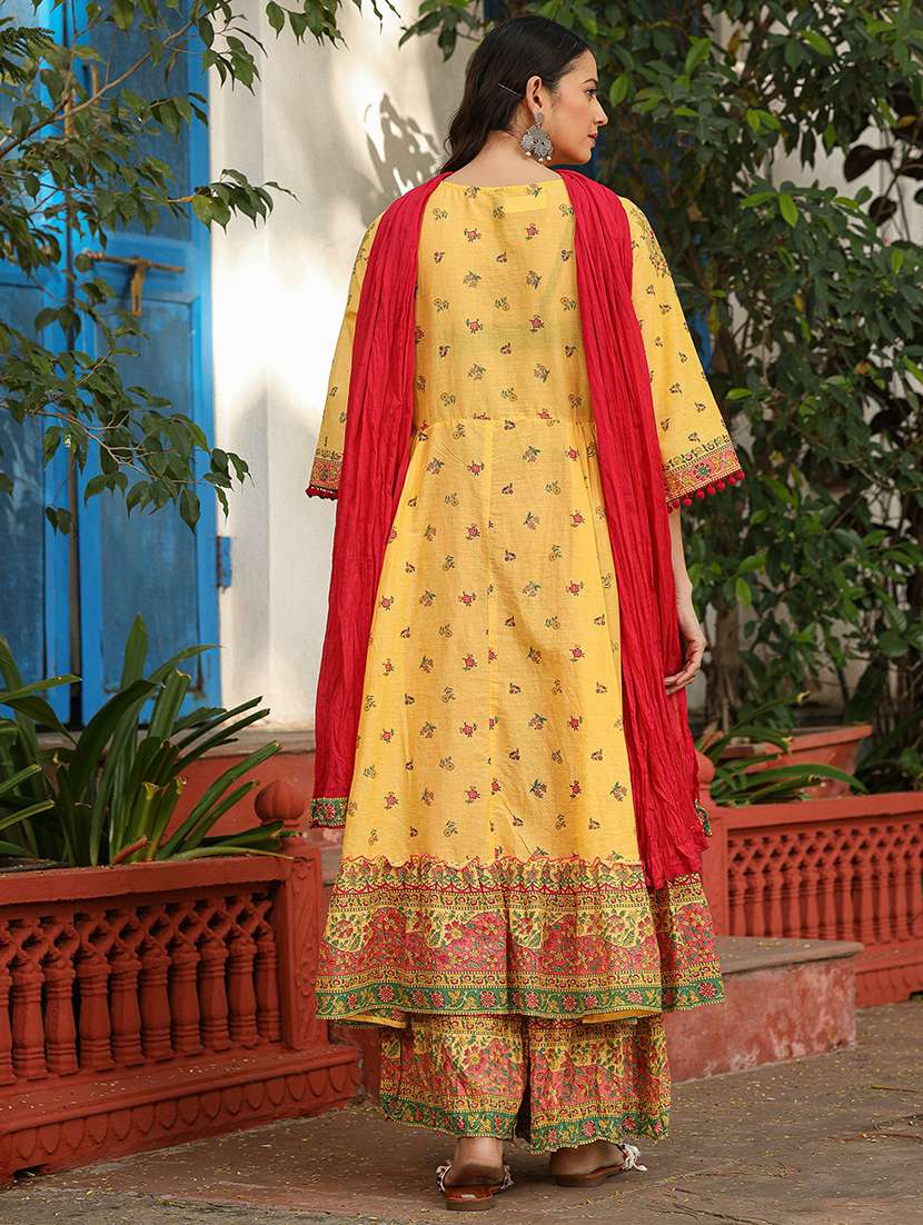 women floral sweetheart neck kurta palazzo set with dupatta - 21679288 -  Standard Image - 3