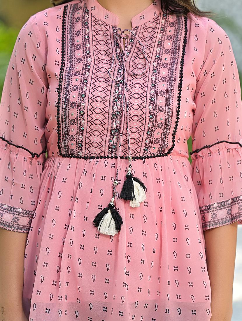 women pink paisley printed a-line top - 21679305 - Standard Image - 5