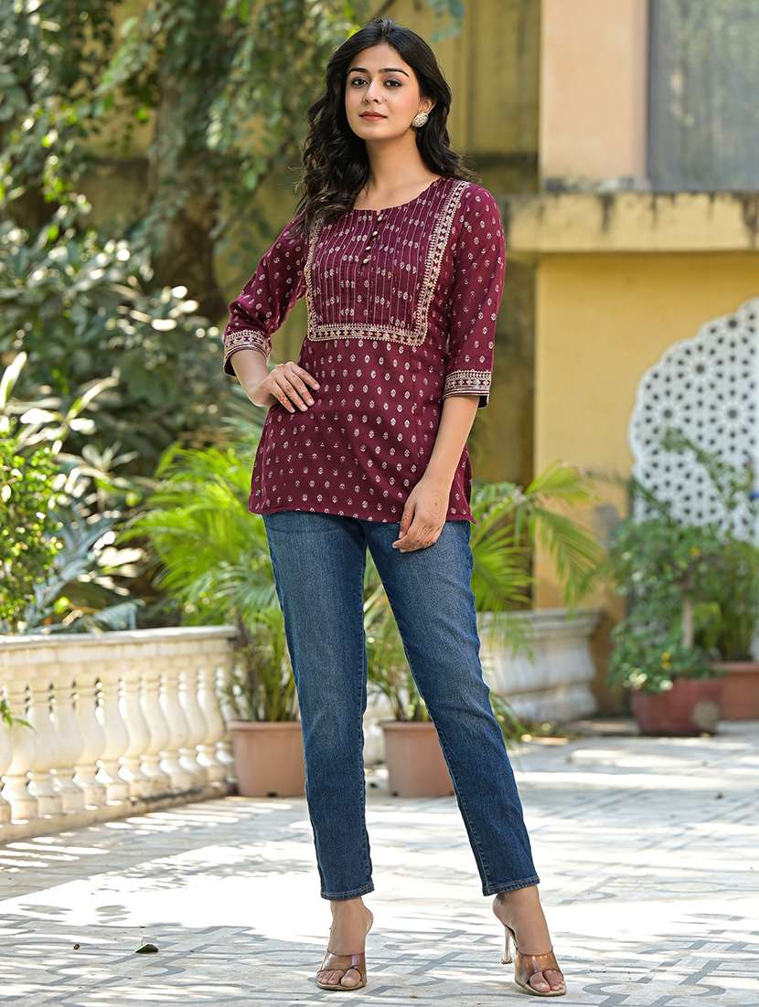 women hand block printed round neck straight kurti - 21679312 -  Standard Image - 3