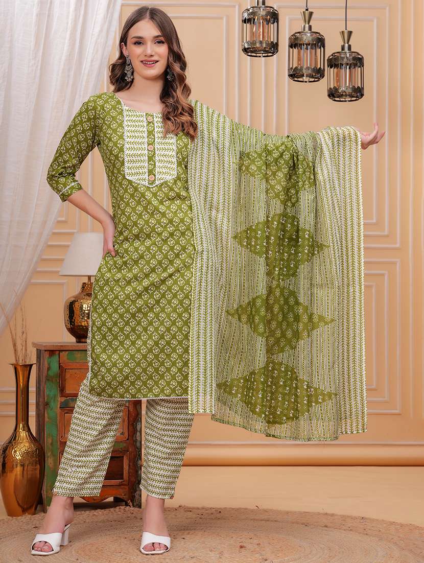 women floral kurta pant set with dupatta