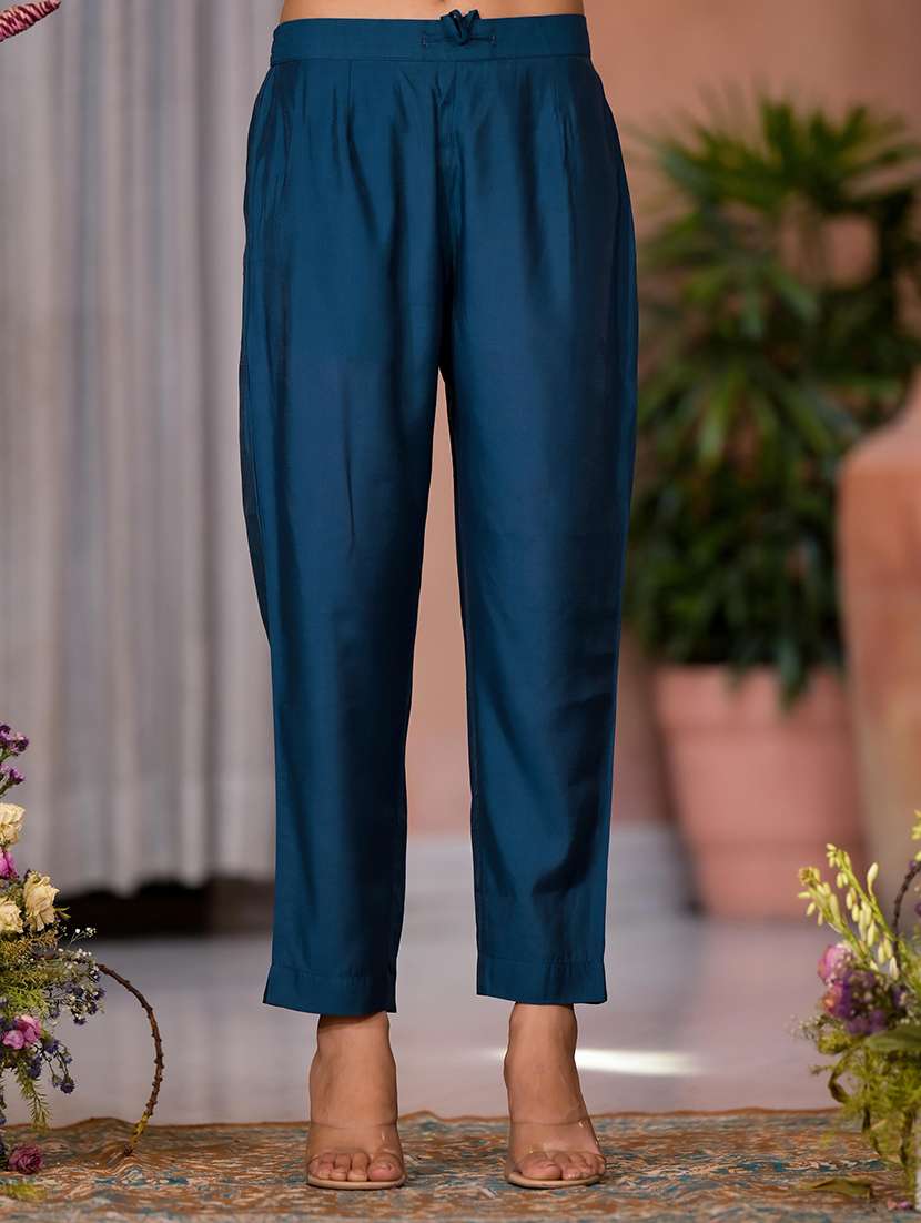 women embroidered kurta pant set with duaptta - 21680513 -  Standard Image - 3