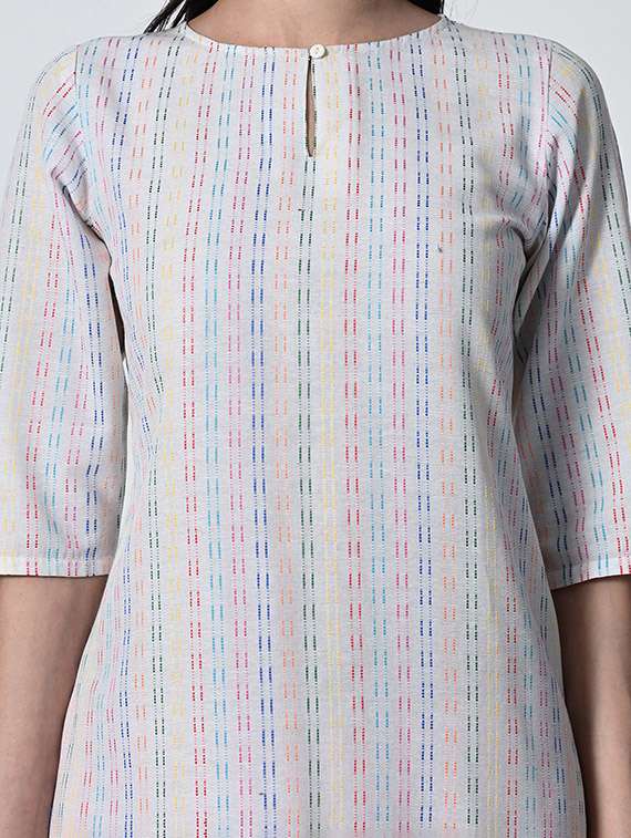women self design three quarter sleeve straight kurta - 21681368 - Standard Image - 5