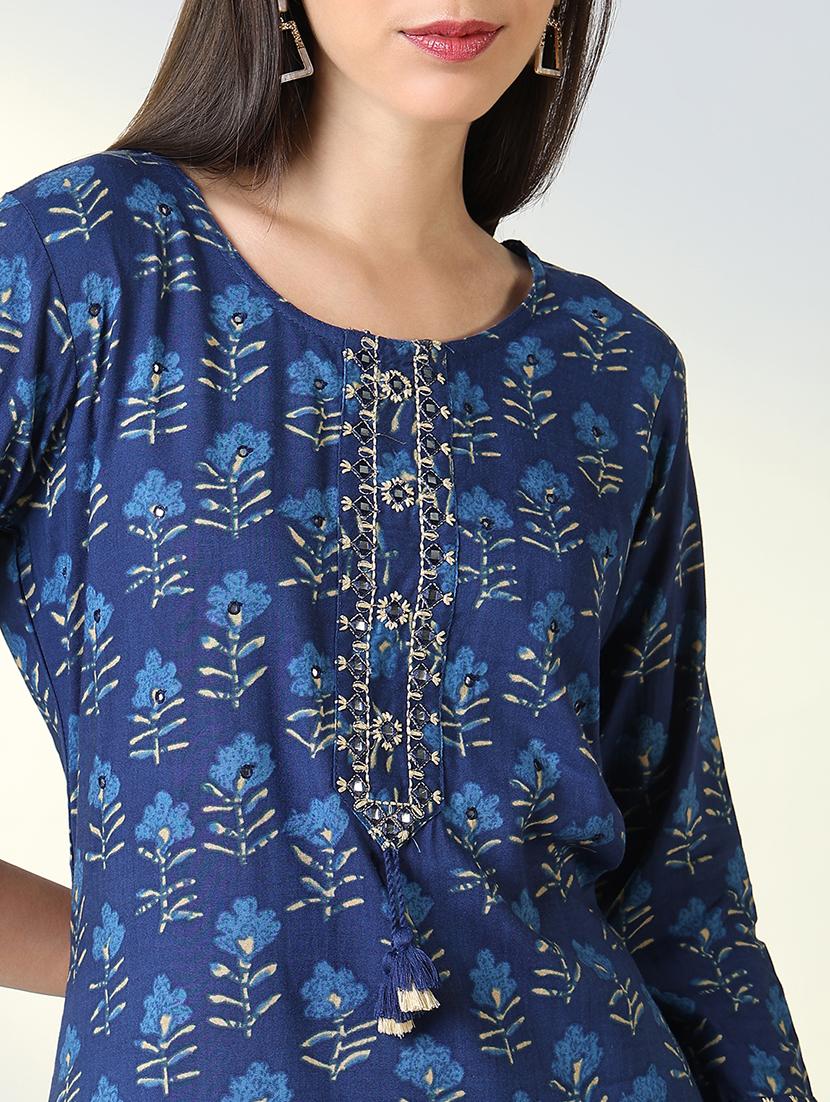 women blue floral round neck straight kurta - 21682138 - Standard Image - 5