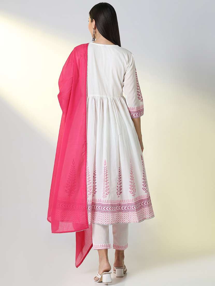 women embroidered kurta pant set with dupatta - 21682181 -  Standard Image - 3