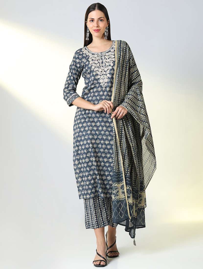 women printed kurta pant set with dupatta