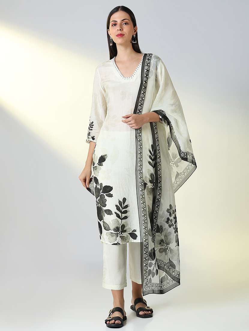 women floral printed kurta pant set with dupatta